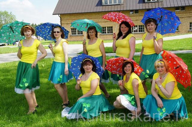 Amatas kultūras centra līnijdeju grupa''Country Girls''
